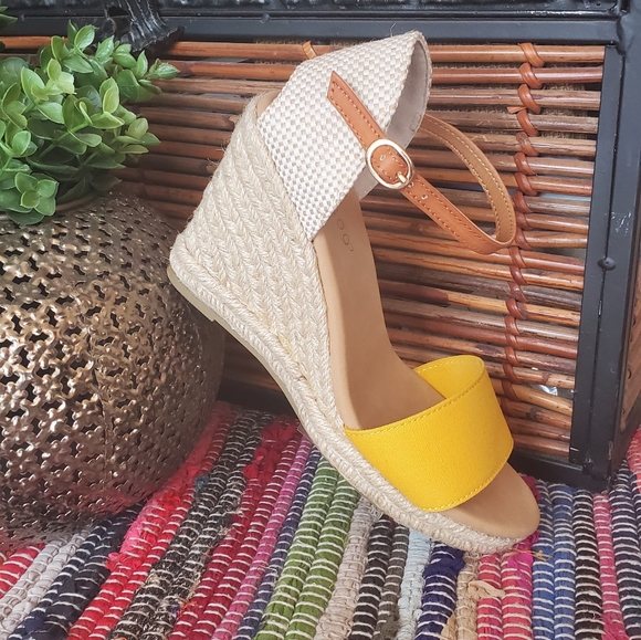 Natibo Ankle Strap Wedge- Mustard - Picture 2 of 8